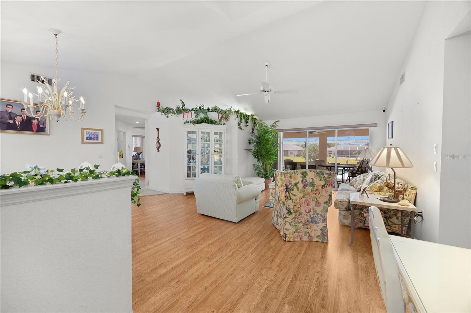 ROTONDA WEST PEBBLE BEACH - Residential