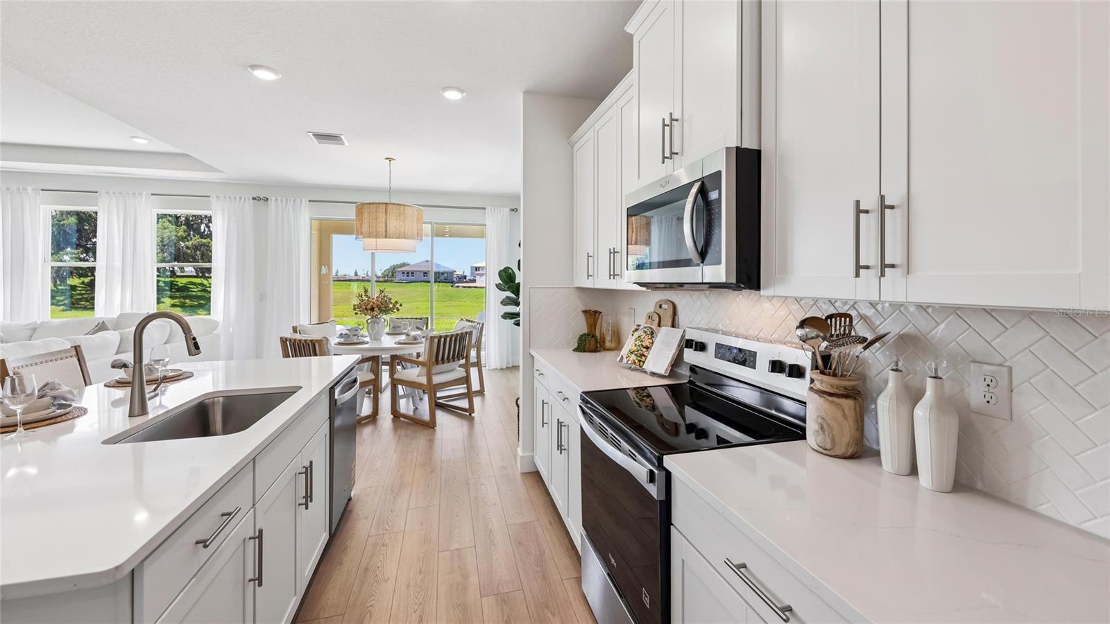 BUCHANAN TRAILS - Residential