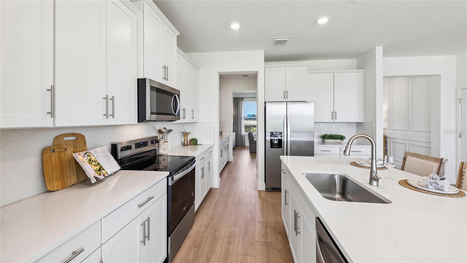 BUCHANAN TRAILS - Residential