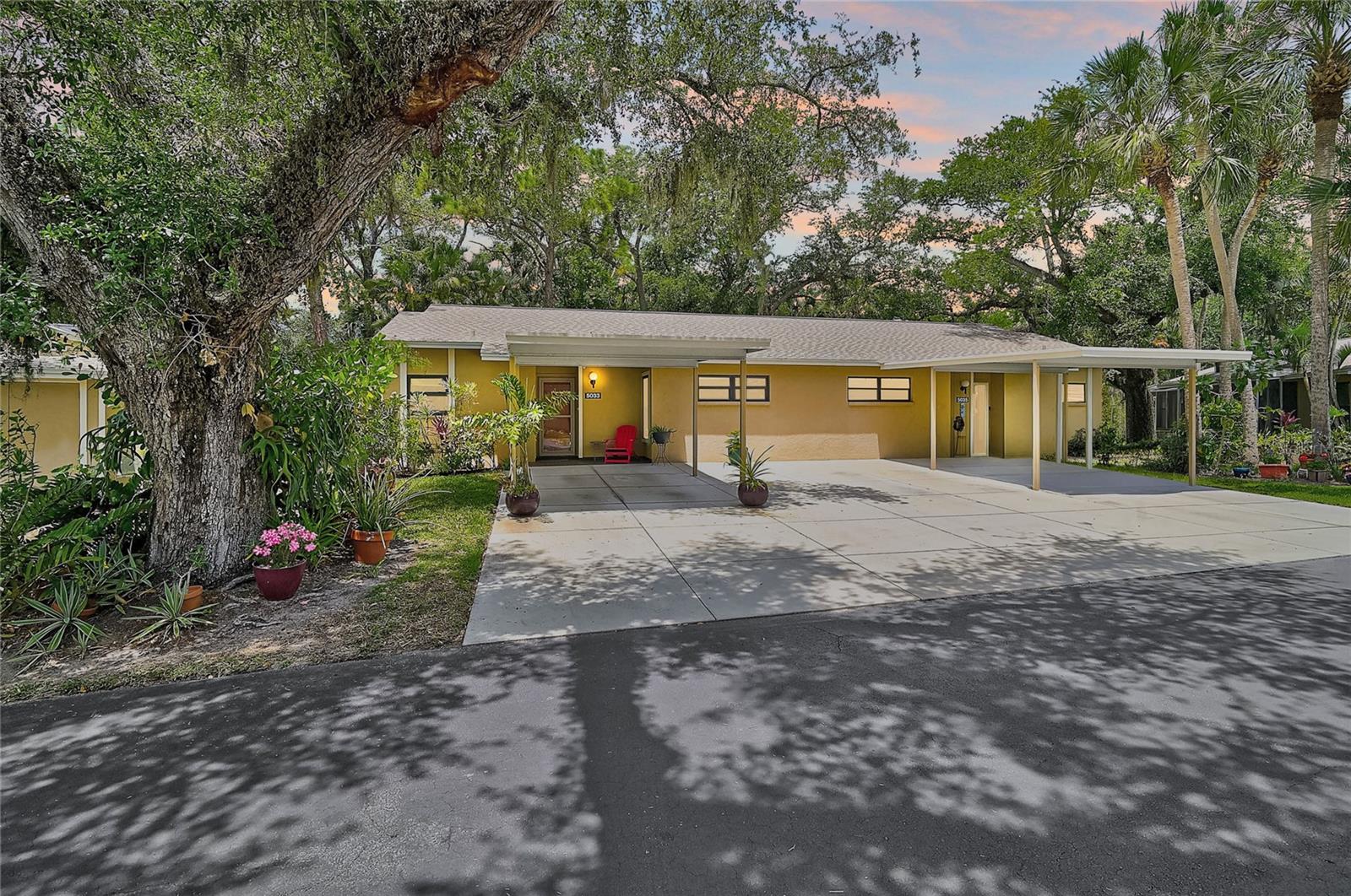 5033 VILLAGE GARDENS DRIVE 24, SARASOTA, FL, 34234 1 5033 VILLAGE GARDENS DRIVE 24