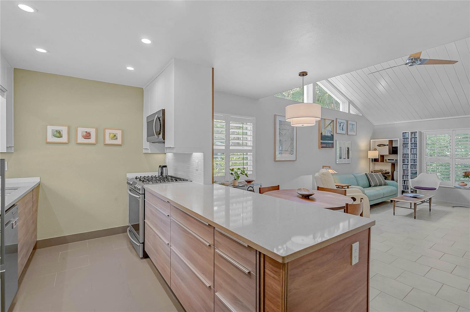 VILLAGE GARDENS PH 1 - Residential