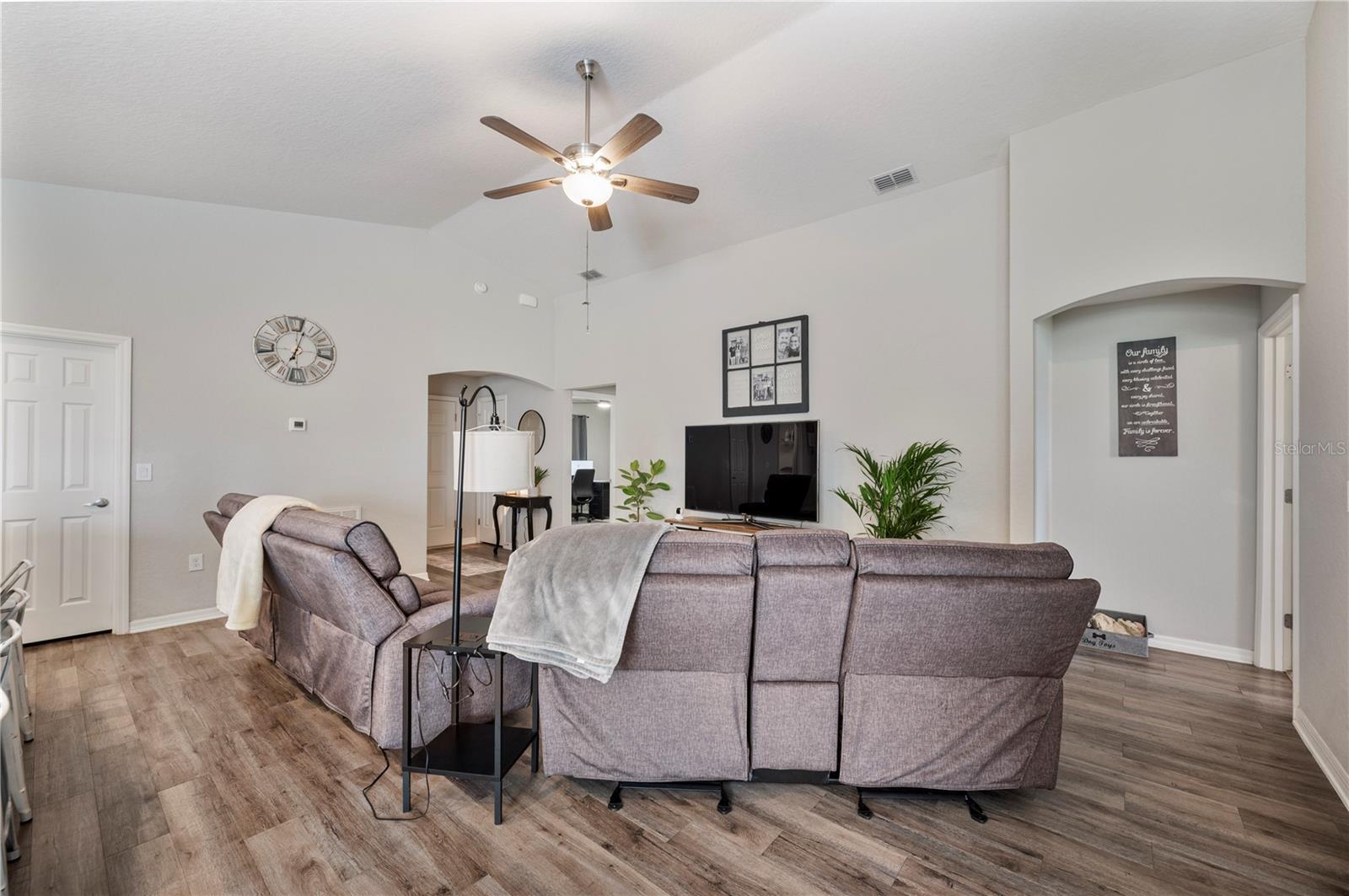 TOWNE PARK ESTATES - Residential