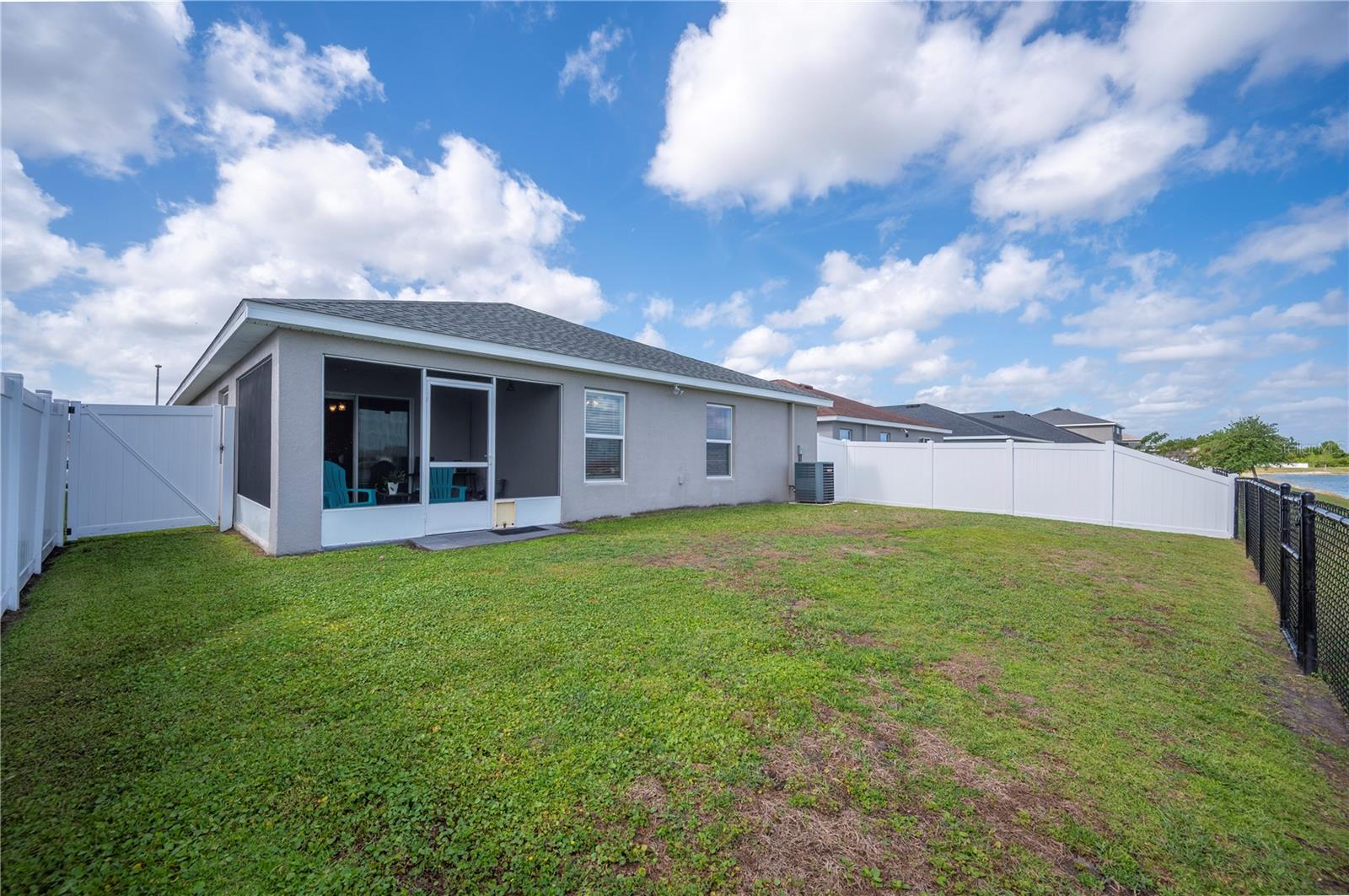 TOWNE PARK ESTATES - Residential