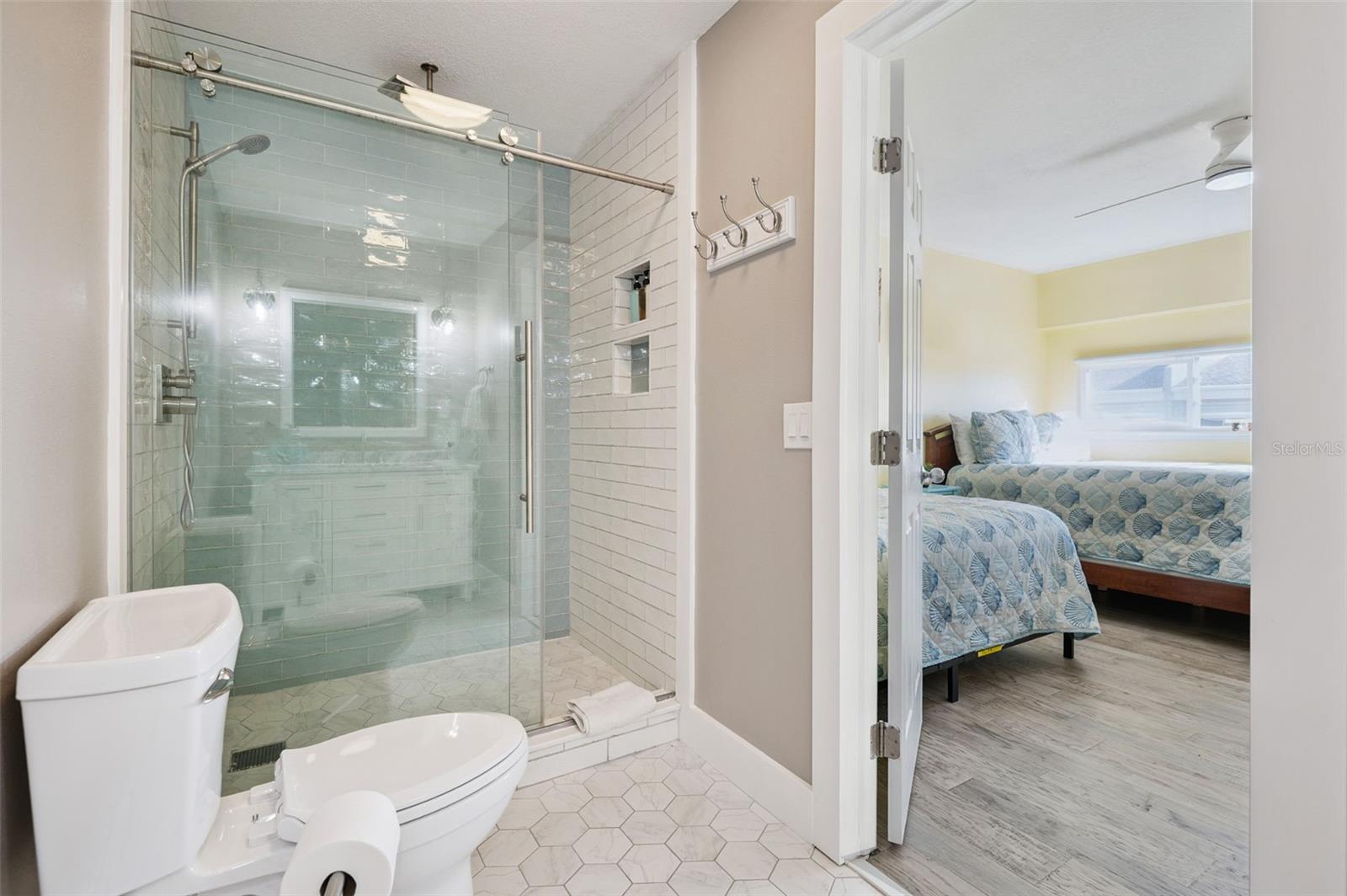 WINDJAMMER TWNHSE CONDO PH III - Residential