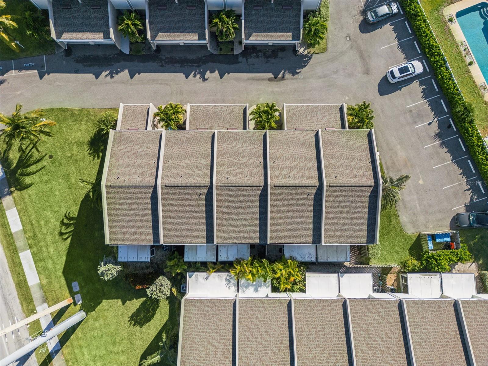 WINDJAMMER TWNHSE CONDO PH III - Residential