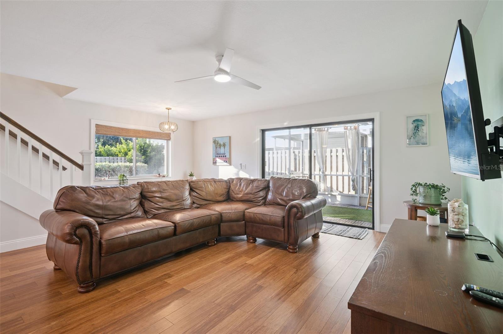 WINDJAMMER TWNHSE CONDO PH III - Residential