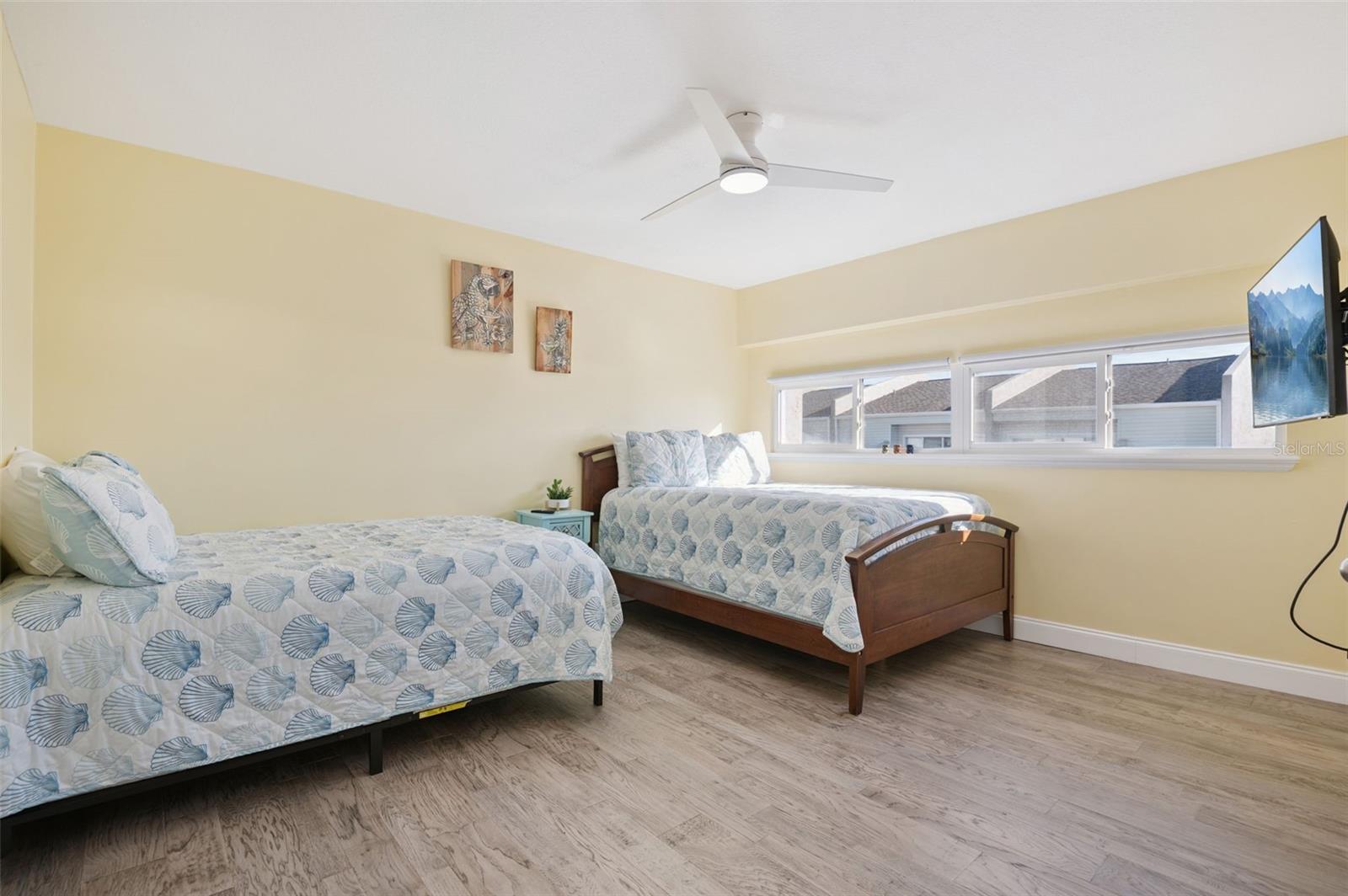 WINDJAMMER TWNHSE CONDO PH III - Residential