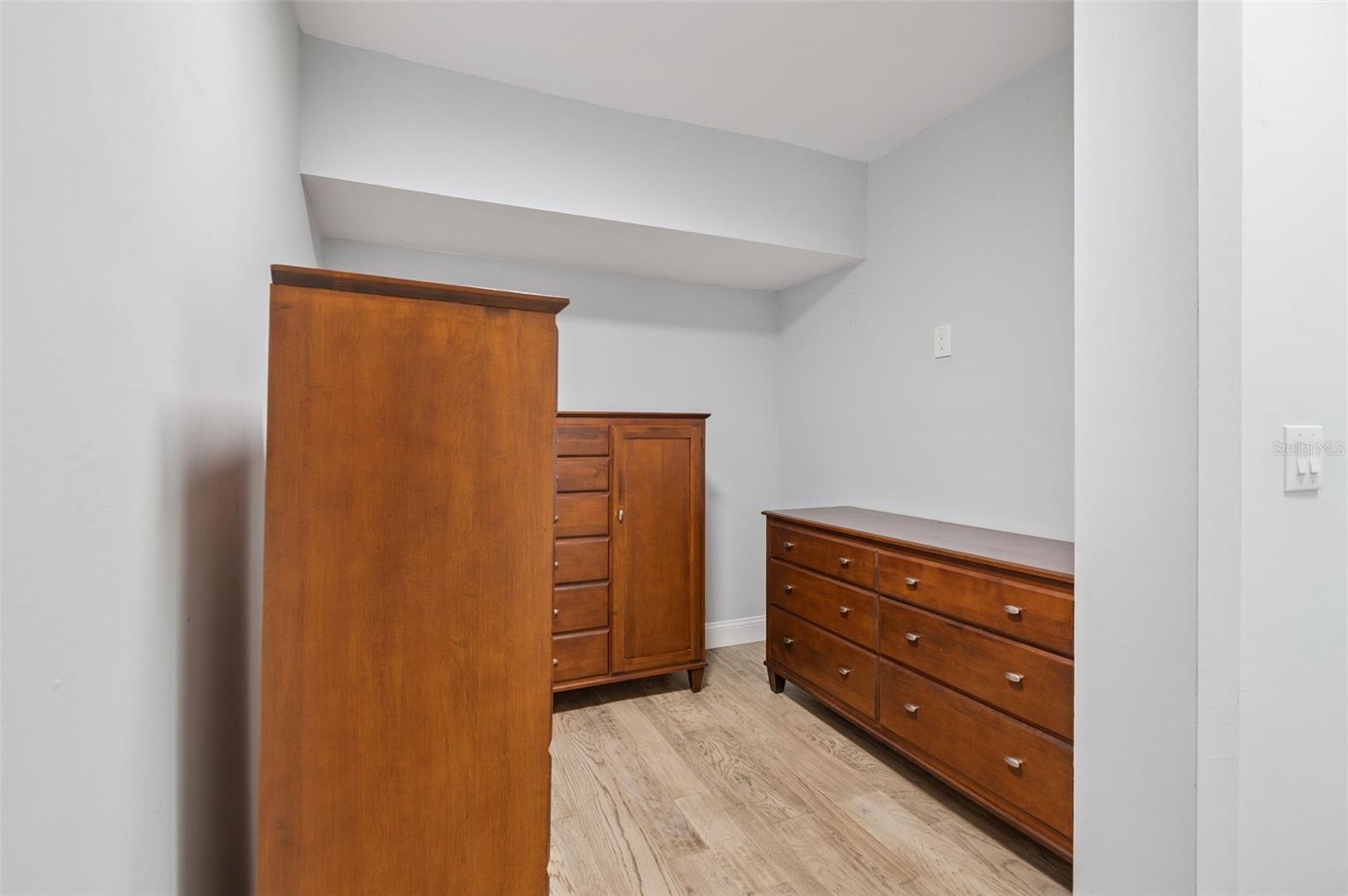 WINDJAMMER TWNHSE CONDO PH III - Residential