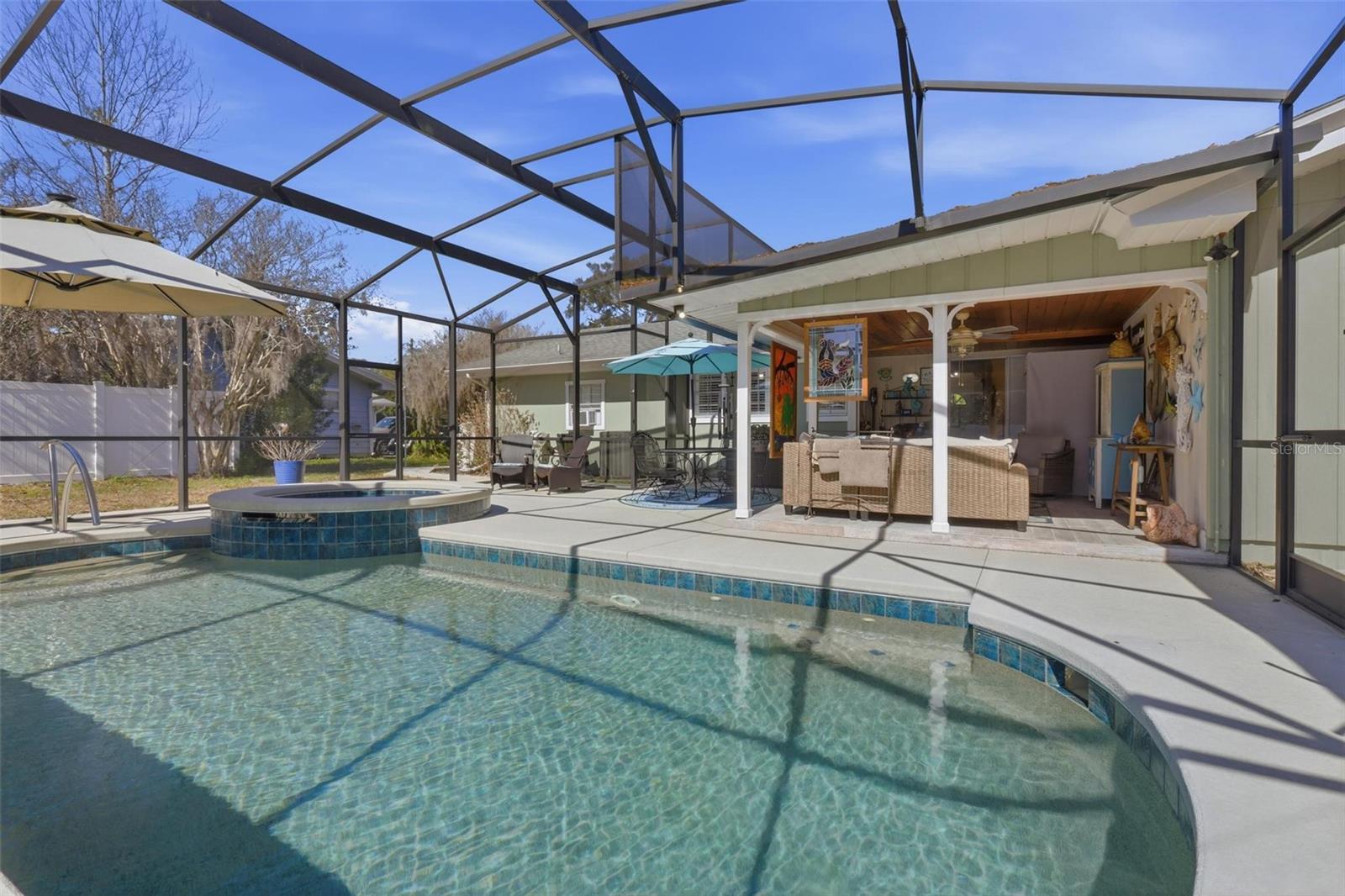 1008 E MICHIGAN AVENUE