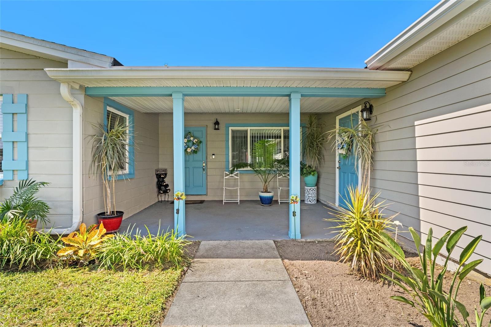 2526 LAKE ELLEN LANE