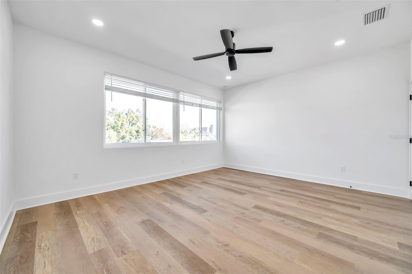 WEST TAMPA TOWNHOMES - Residential Income