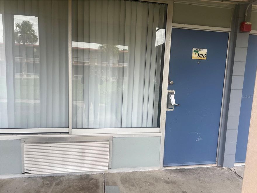 One or more photo(s) has been virtually staged. EXCELLENT INVESTMENT OPPORTUNITY!! COMPLETELY REMODELED CONDO-HOTEL STYLE APARTMENT JUST LIKE IN THE POTHOS. IT IS LOCATED ON THE FIRST FLOOR RIGHT IN FRONT OF THE POOL AREA. PERFECT FOR YOU FIRST, INVESTMENT. OR A COUPLE. IT IS VERY CENTRALLY LOCATED. AND ROADS AND A FAST-ACCESS HIGHWAY NEARBY, SHOPS, RESTAURANTS, HOSPITAL AMONG OTHERS.