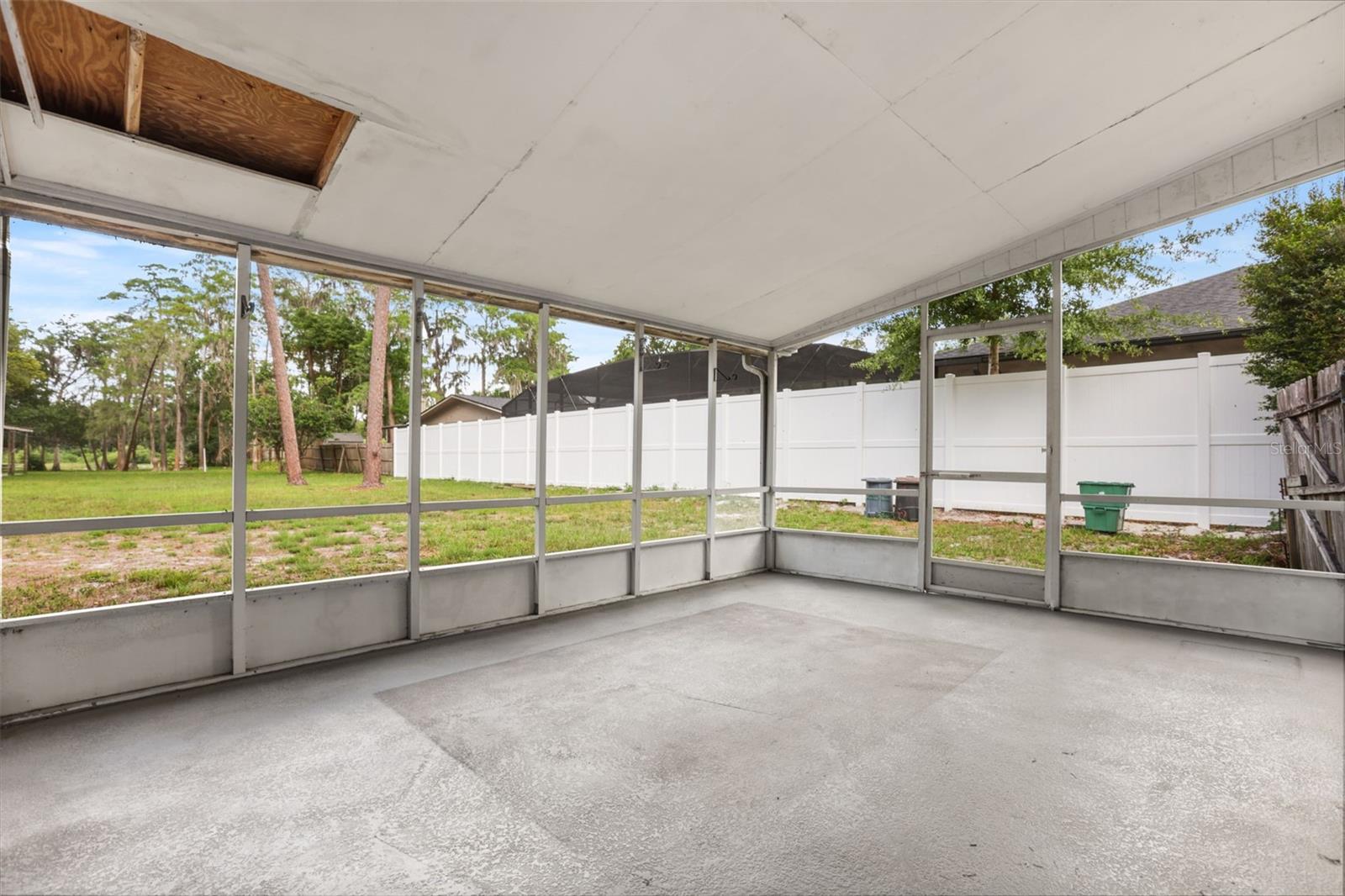 SPORTSMANS PARADISE - Residential