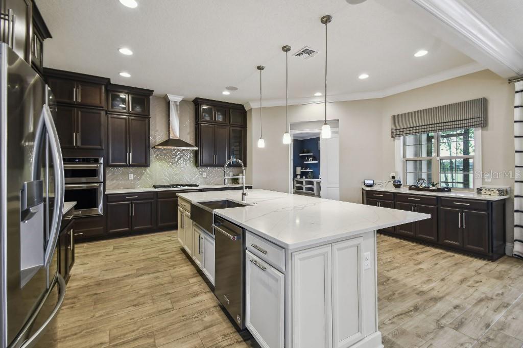 AVALON COVE - Residential