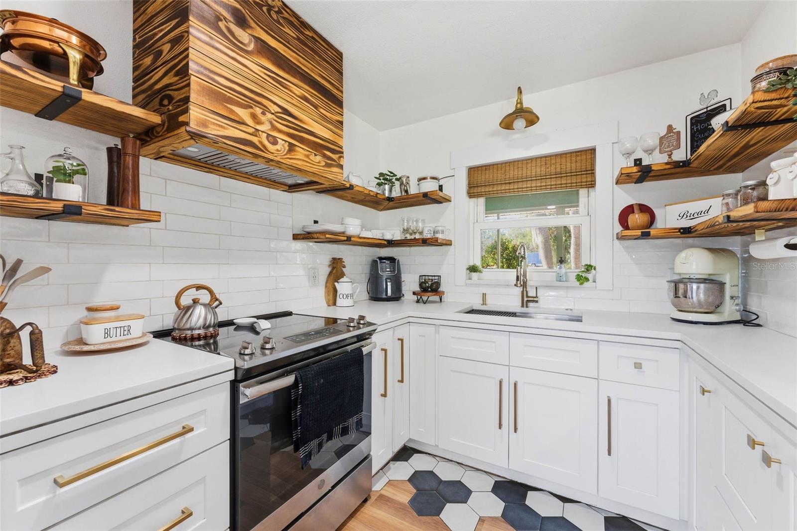 CHAIN O LAKES - Residential