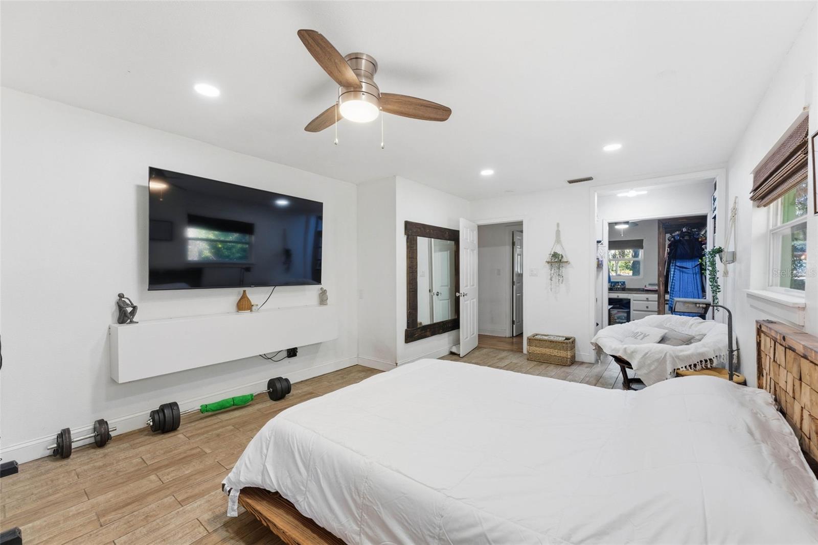 CHAIN O LAKES - Residential