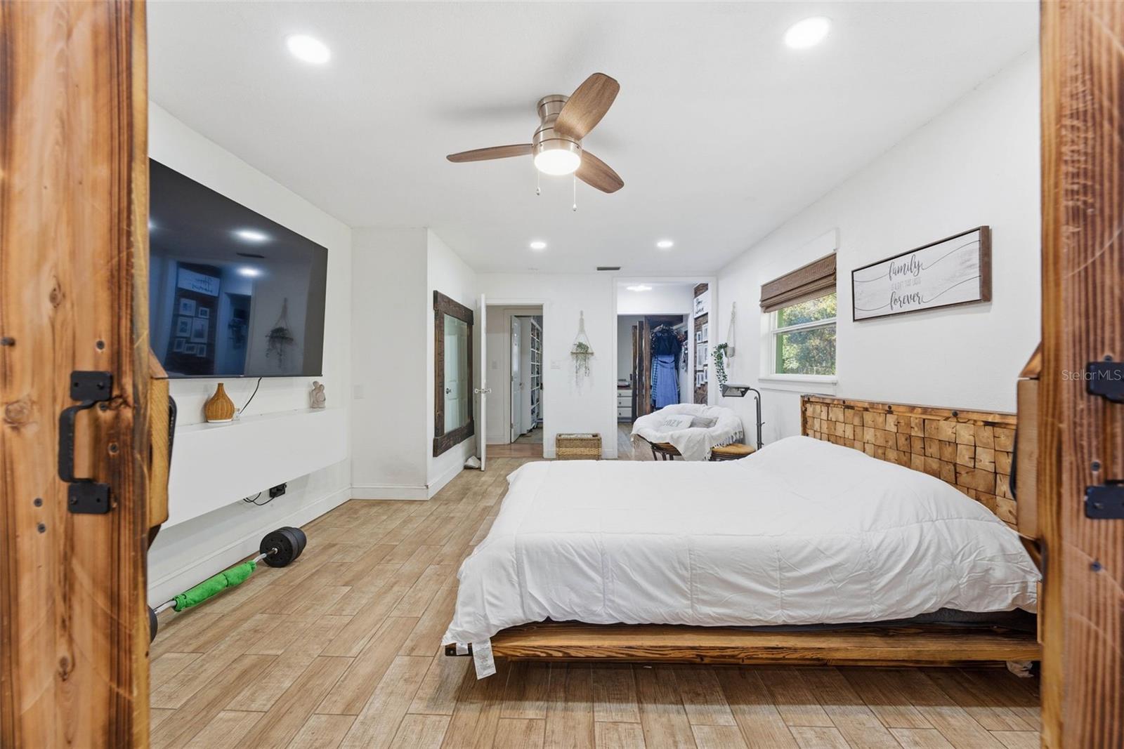 CHAIN O LAKES - Residential