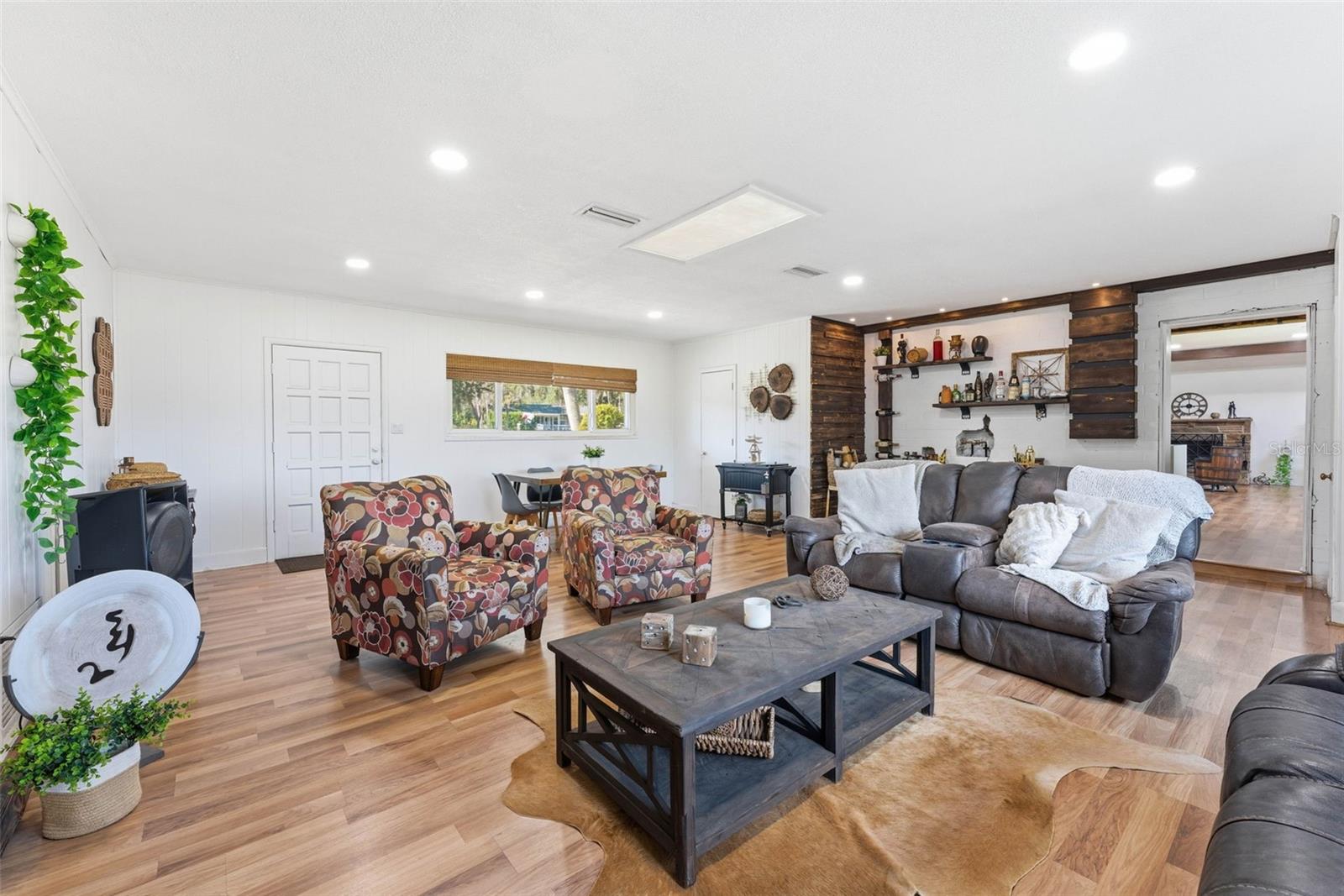 CHAIN O LAKES - Residential