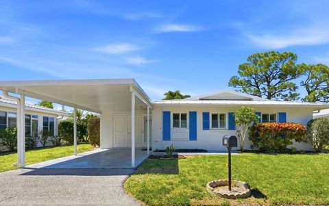 Nokomis offers Condos & Spectacular Waterfront Homes for Sale 76 215 FAIR WINDS DRIVE 215 NOKOMIS FL 34275