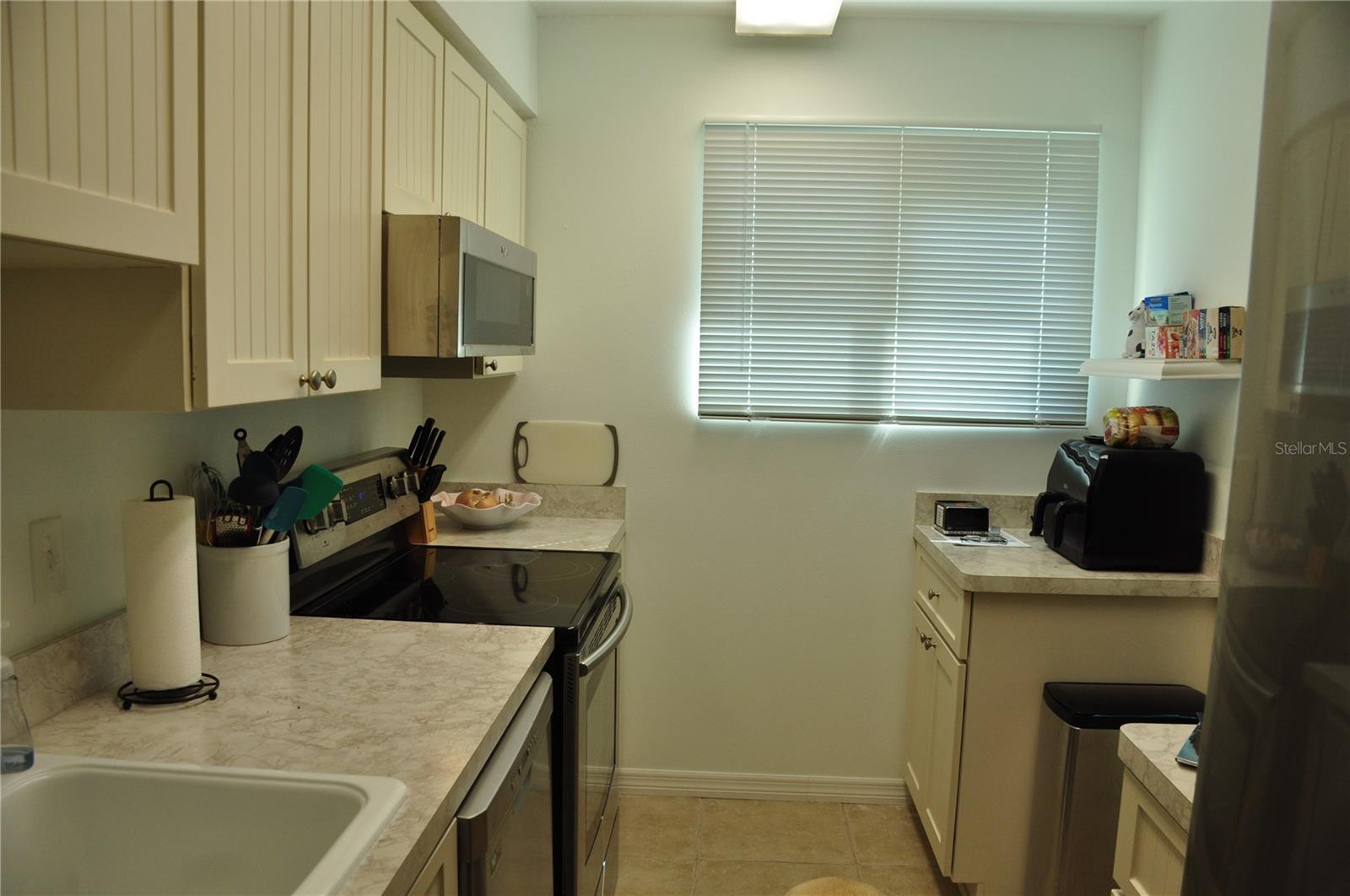 CHARLOTTE BAY VILLAS BLDG 01 - Residential