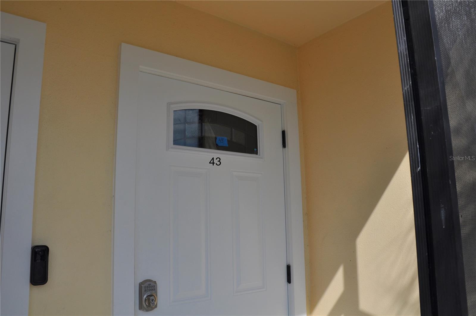 CHARLOTTE BAY VILLAS BLDG 01 - Residential