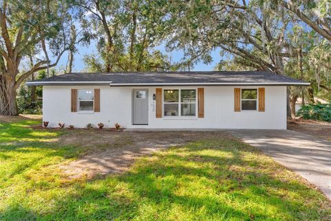 A home in LAKELAND