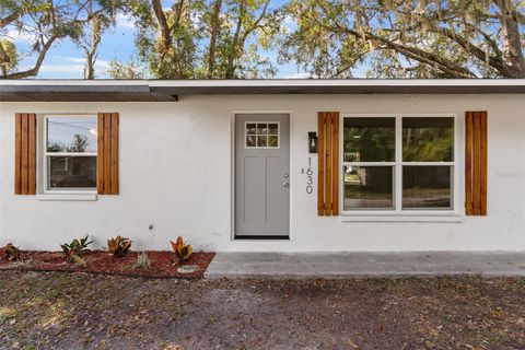 A home in LAKELAND