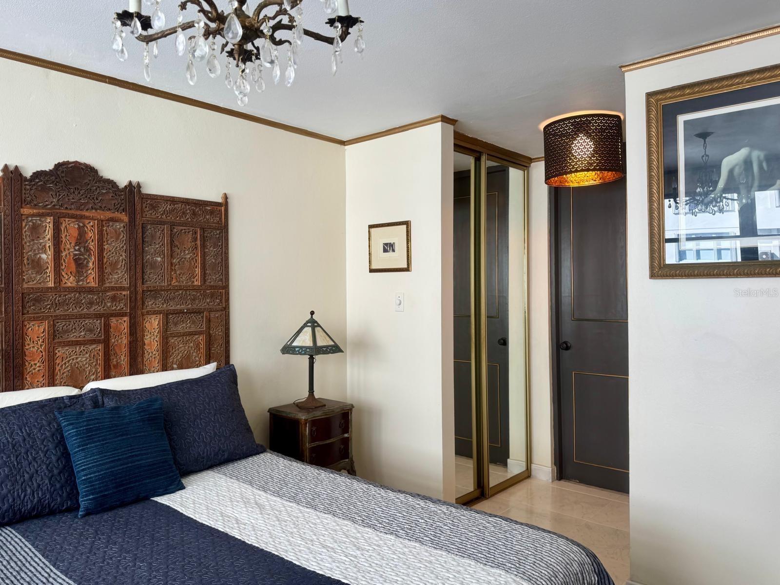 KINGS COURT 76 CONDOMINIUM - Residential Lease