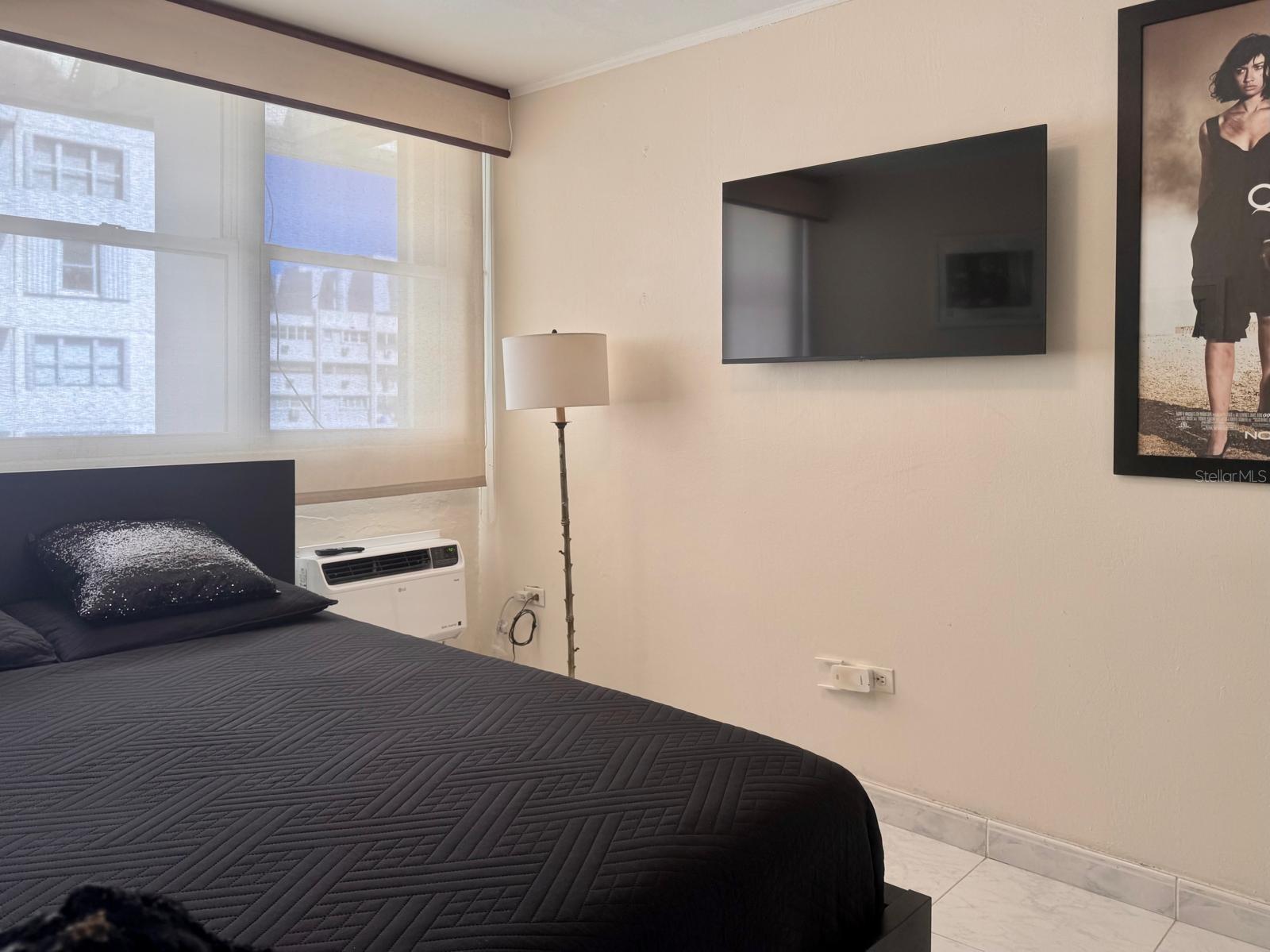 KINGS COURT 76 CONDOMINIUM - Residential Lease