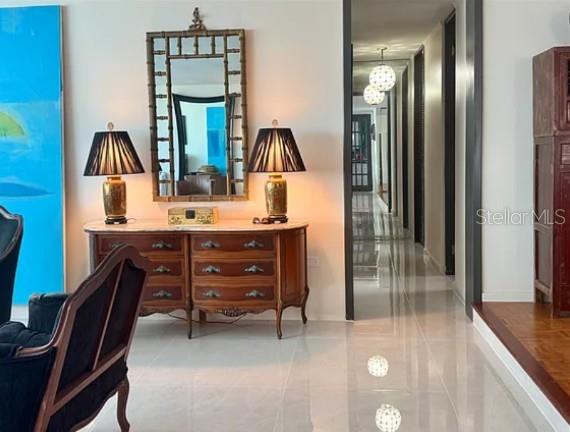 KINGS COURT 76 CONDOMINIUM - Residential Lease