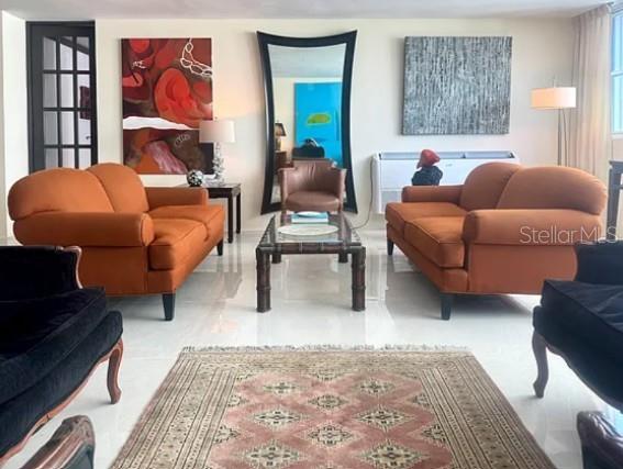 KINGS COURT 76 CONDOMINIUM - Residential Lease