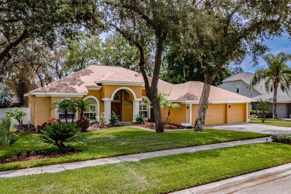 Photo of 10131 Paddock Oaks Drive, Riverview, FL 33569 (MLS # TB8511759)