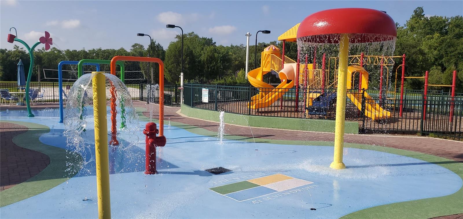 VILLAS AT SEVEN DWARFS LANE CONDO CB 11 PGS 144-15 - Residential