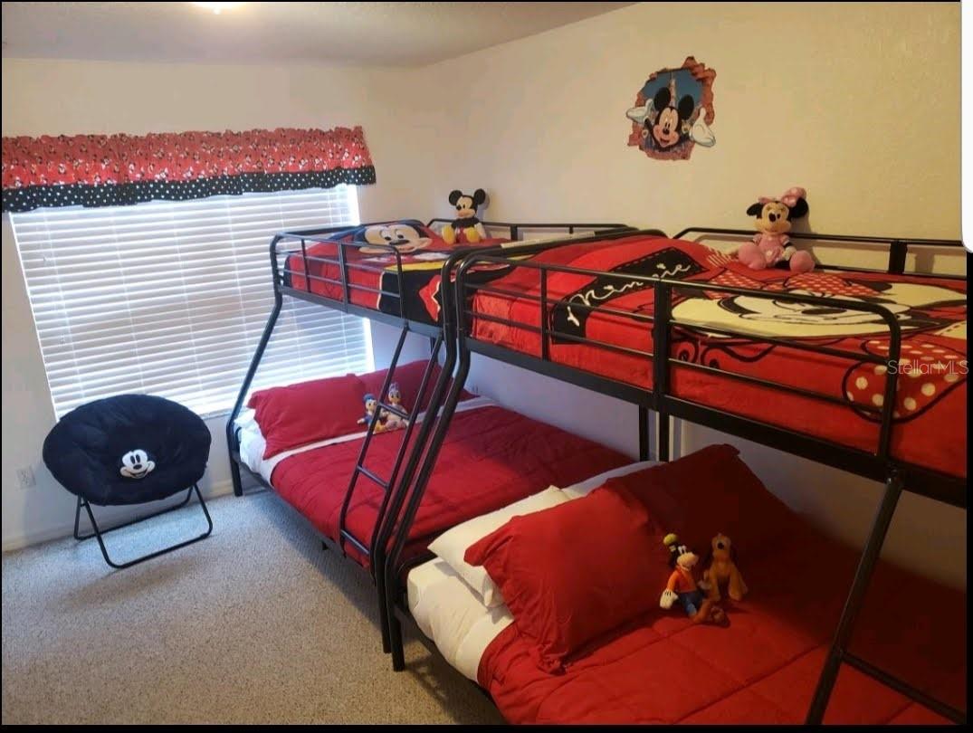 VILLAS AT SEVEN DWARFS LANE CONDO CB 11 PGS 144-15 - Residential