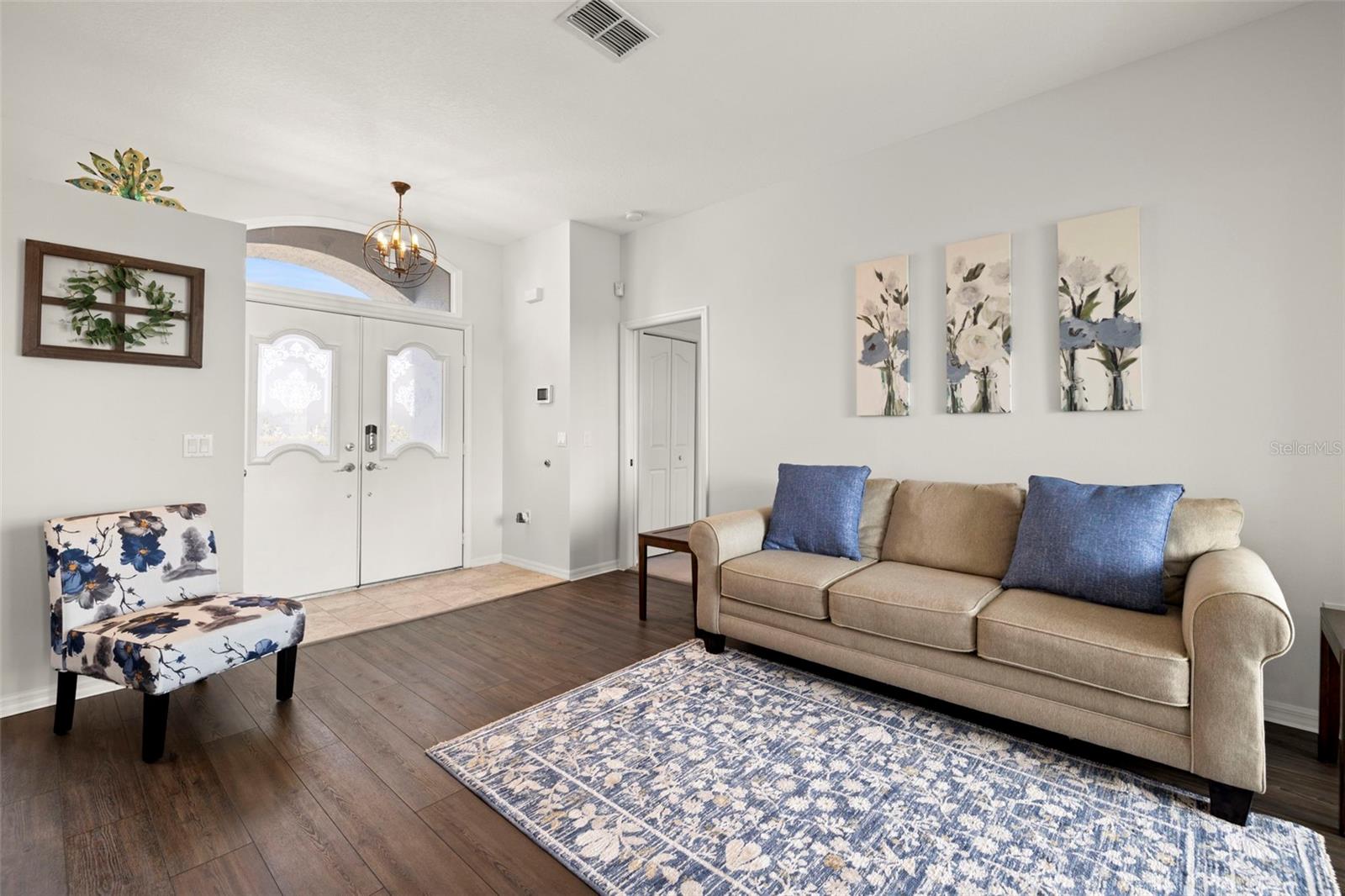 SILVER OAKS PH 01 - Residential