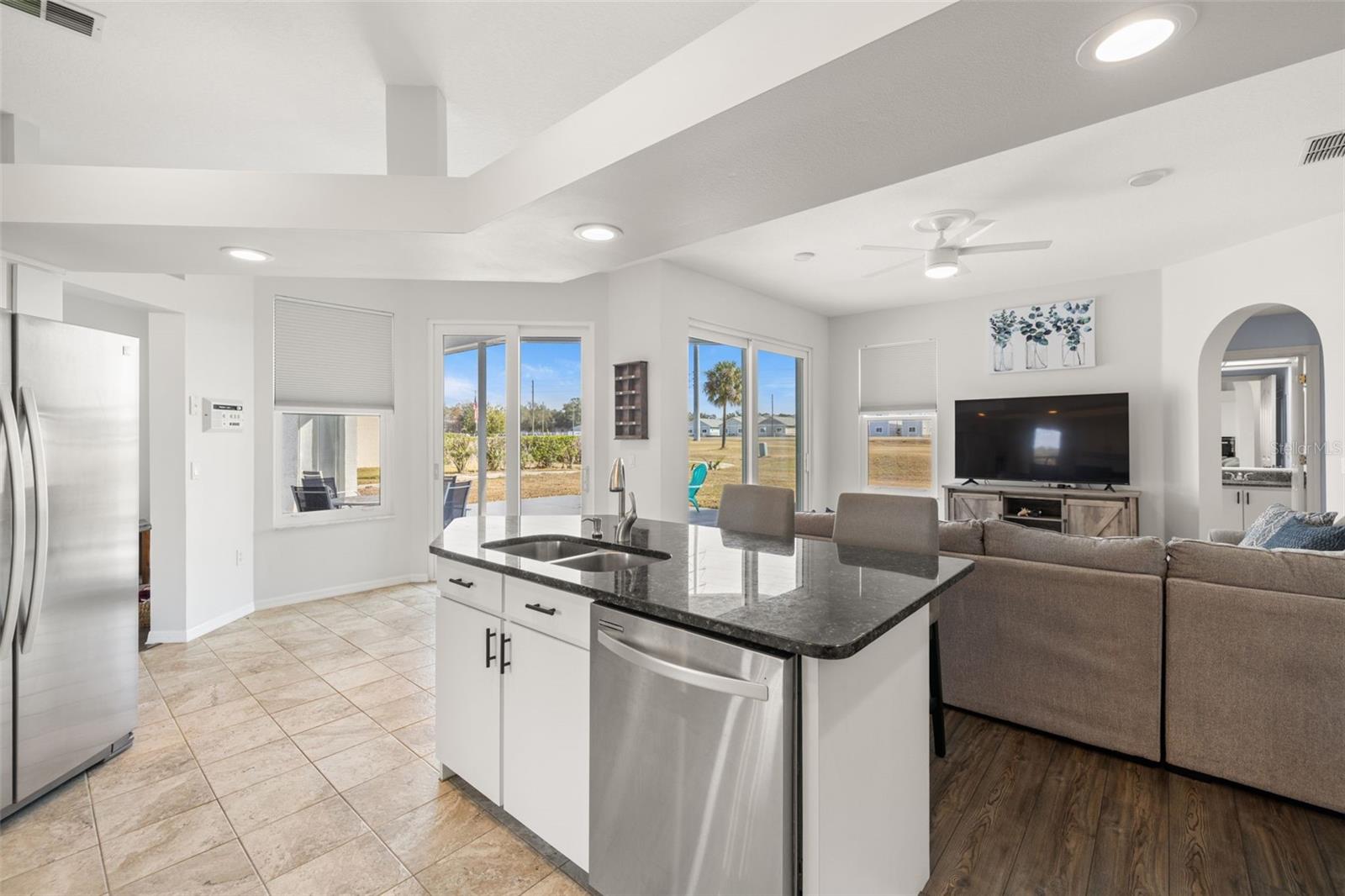 SILVER OAKS PH 01 - Residential