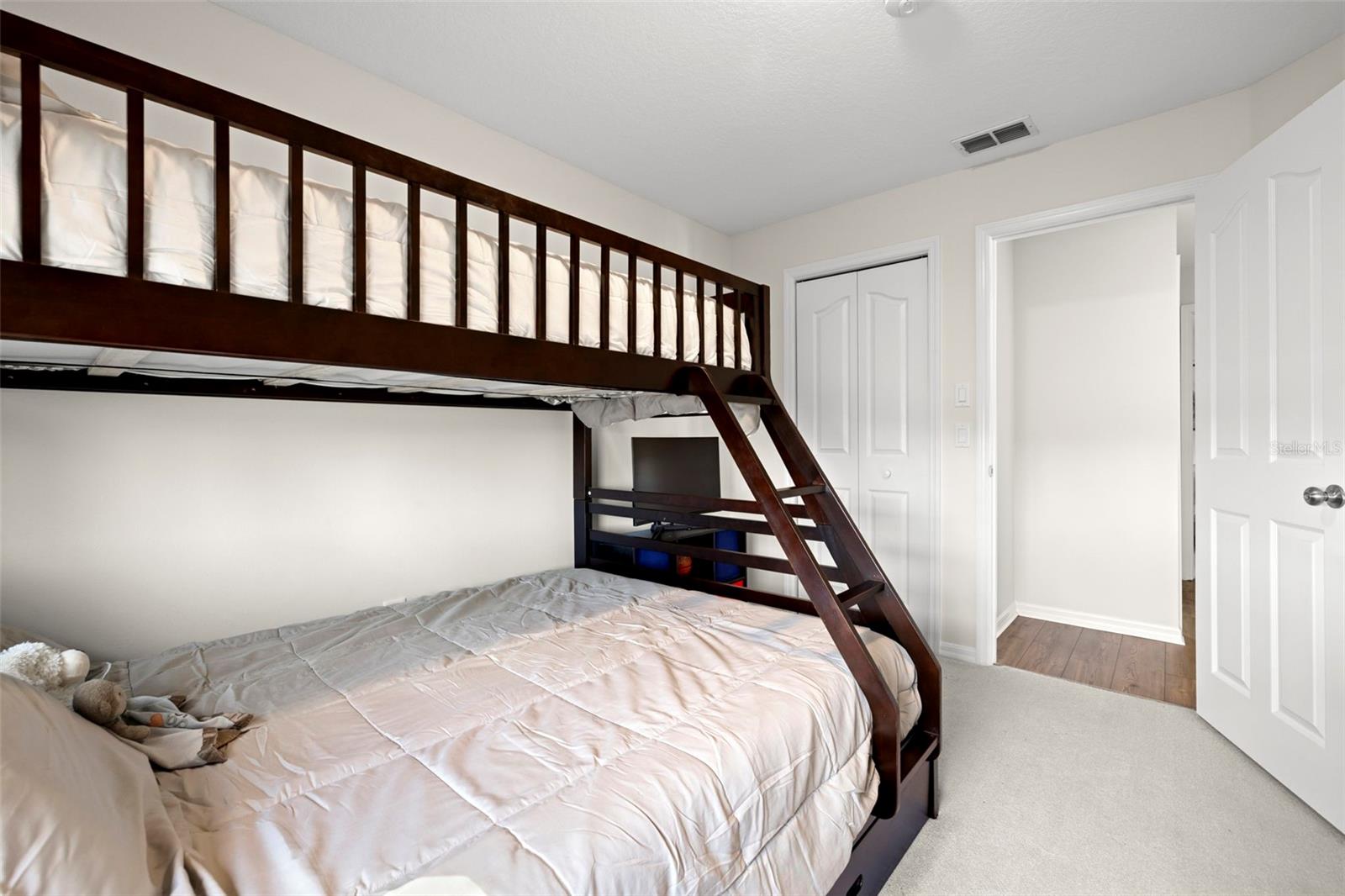 SILVER OAKS PH 01 - Residential