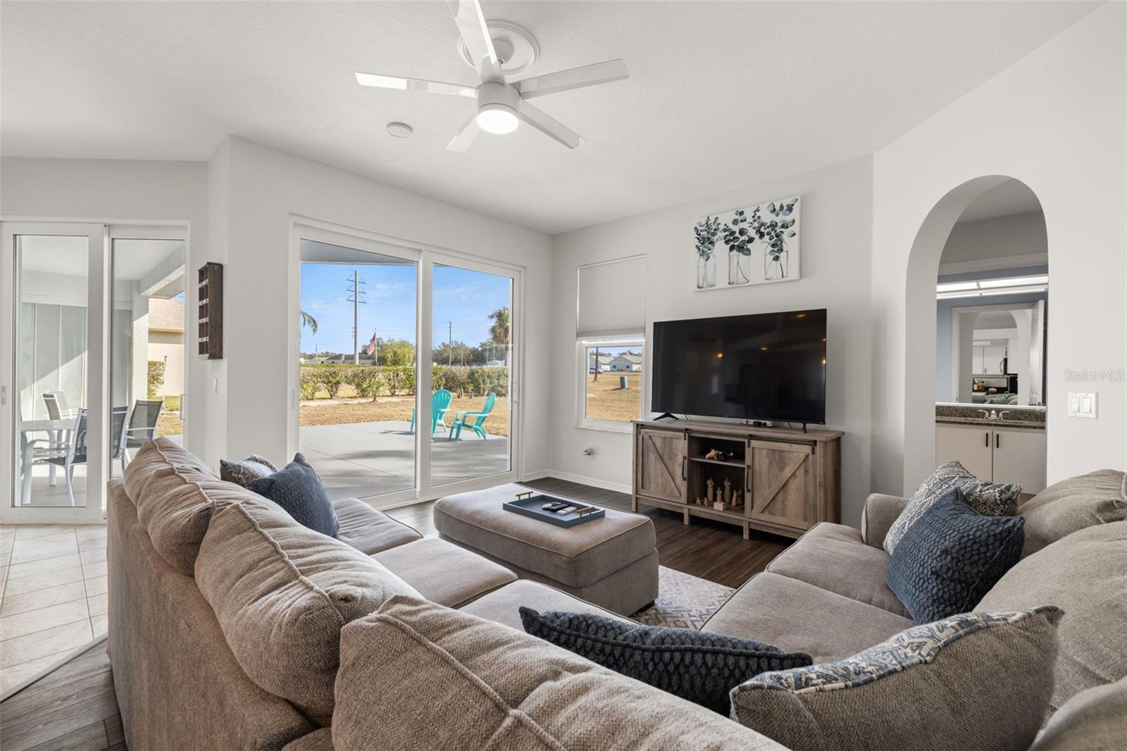 SILVER OAKS PH 01 - Residential