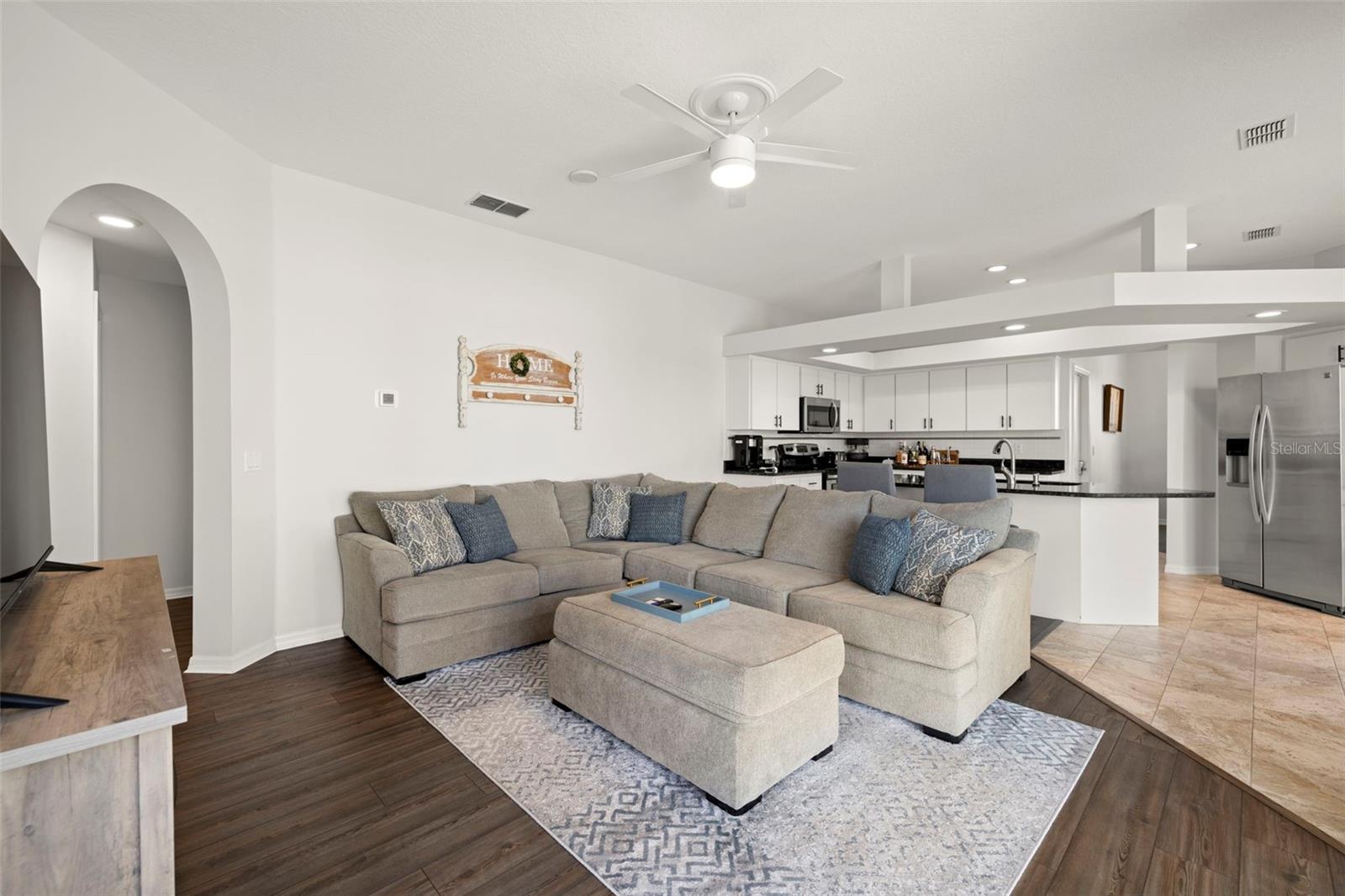 SILVER OAKS PH 01 - Residential