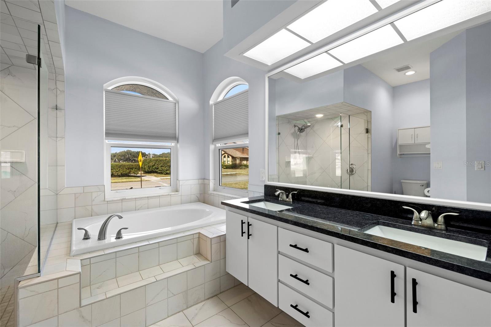 SILVER OAKS PH 01 - Residential