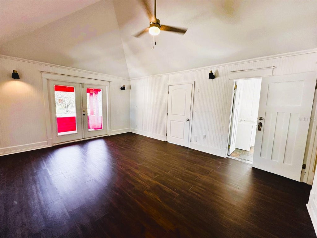 Photo of 610 Lake Dot Circle, Orlando, FL 32801 (MLS # O6451368)