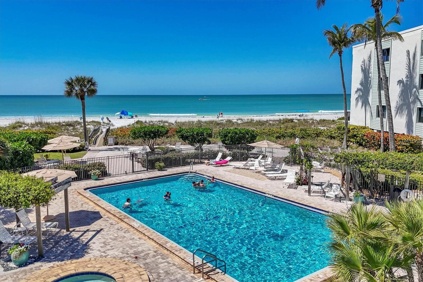 SEA OATS BLDG B - Residential