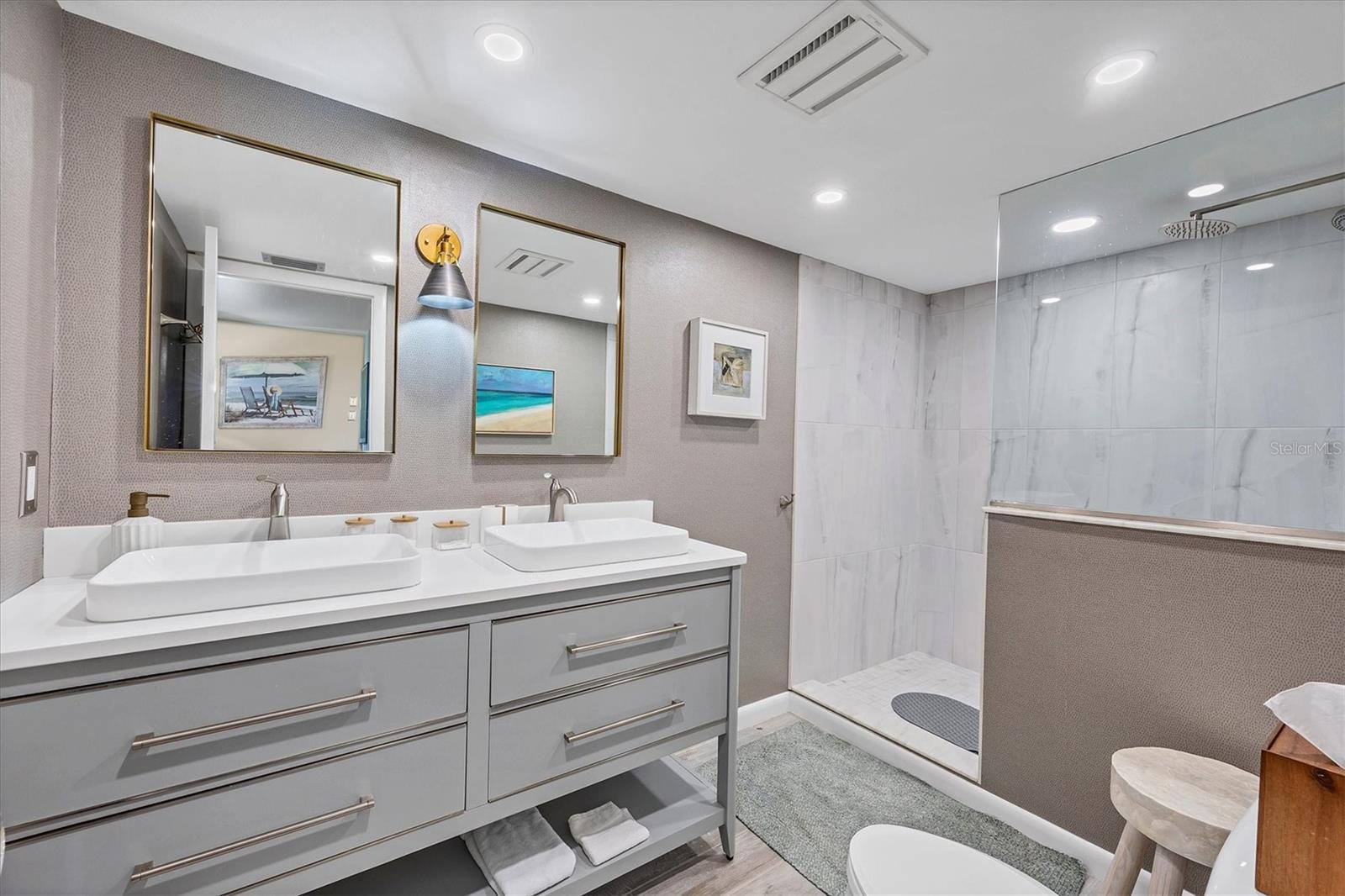 SEA OATS BLDG B - Residential