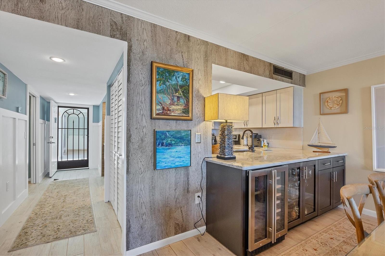 SEA OATS BLDG B - Residential