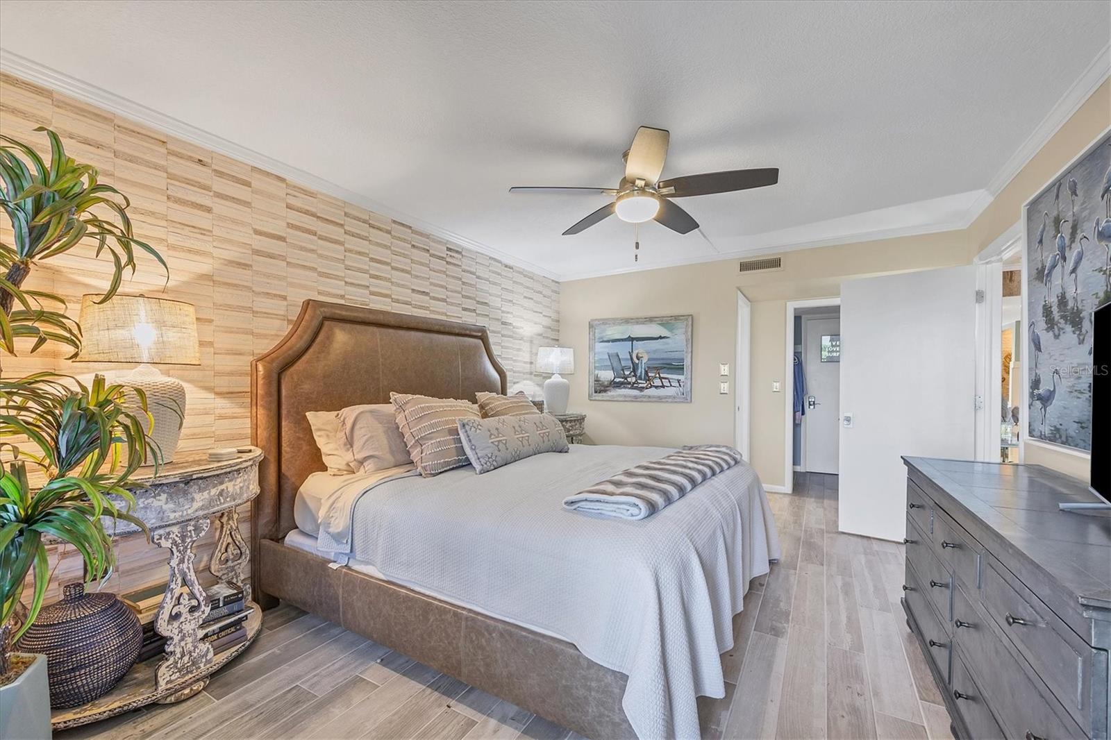 SEA OATS BLDG B - Residential