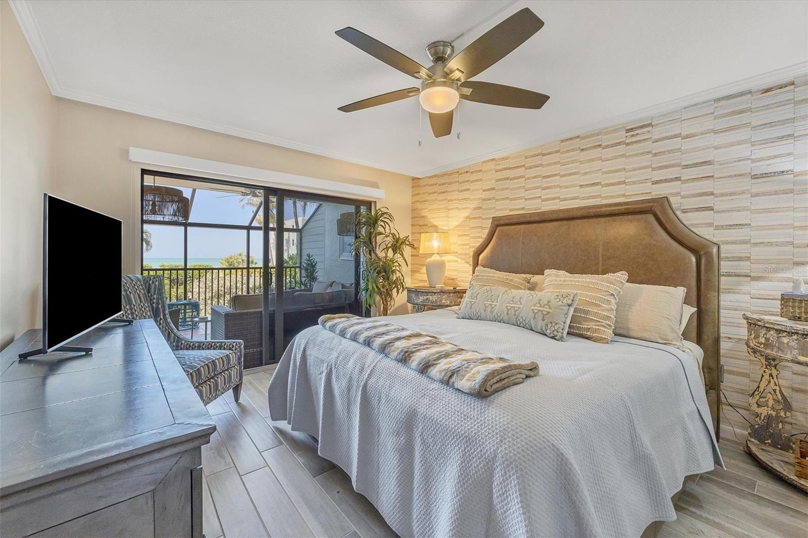 SEA OATS BLDG B - Residential