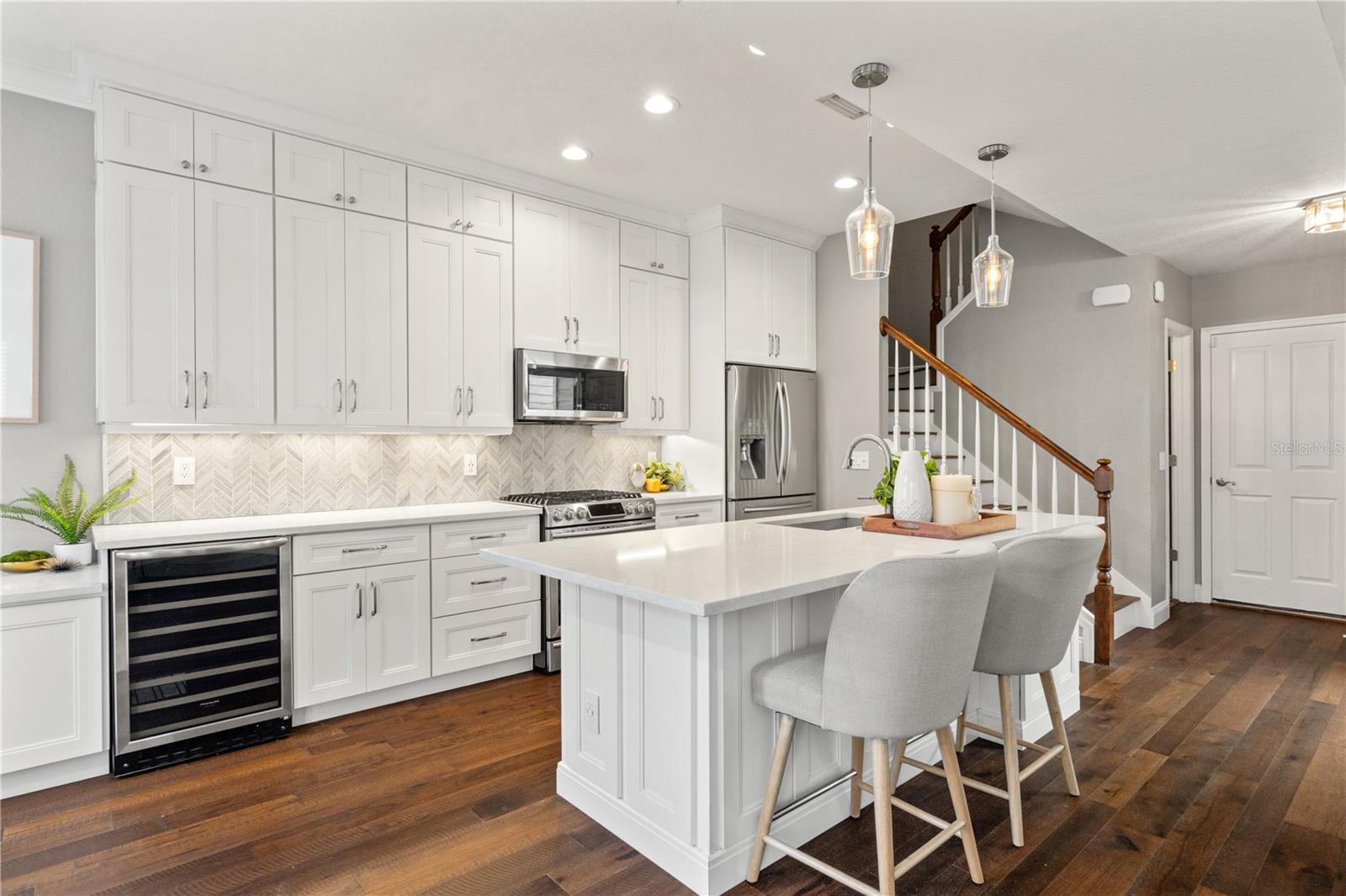 BAYSHORE WALK A CONDO - Residential