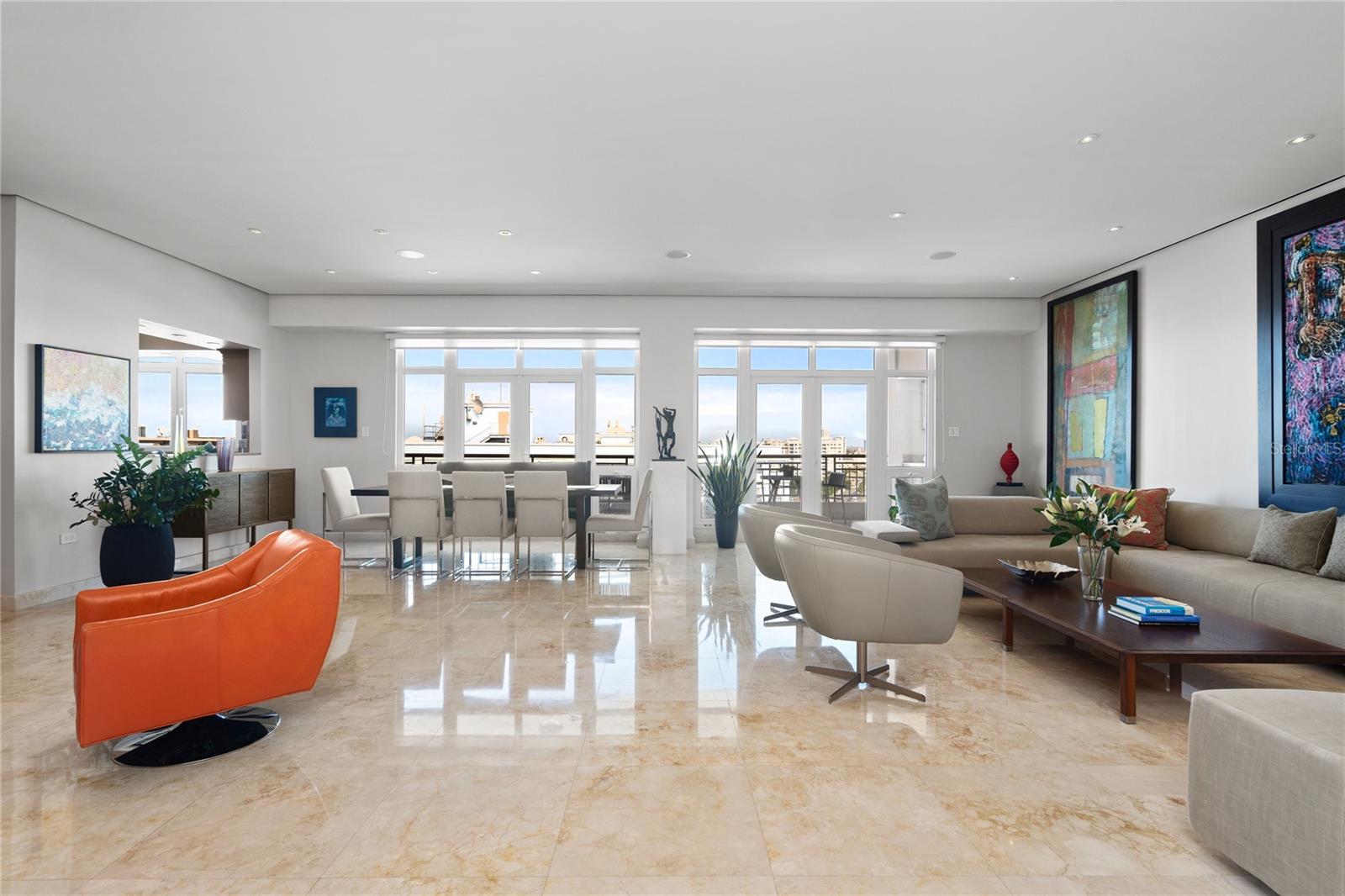 HARBOR PLAZA - Residential