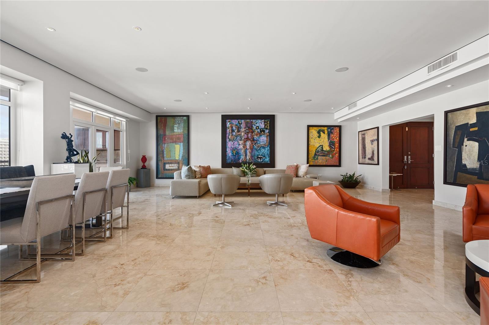 HARBOR PLAZA - Residential