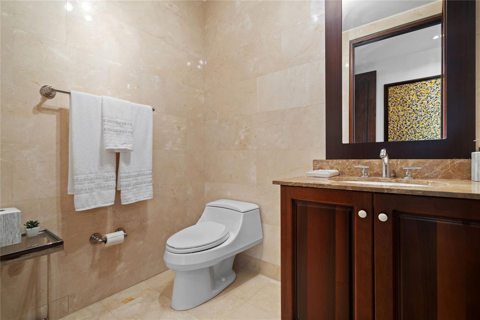 HARBOR PLAZA - Residential